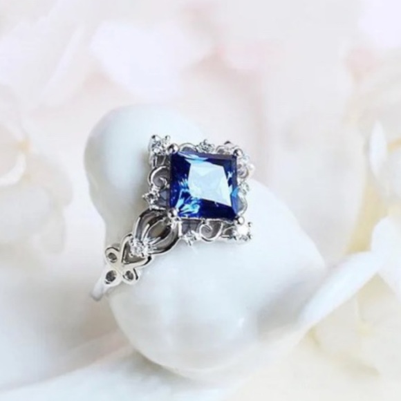 Retro Princess Cut Blue Sapphire Diamond Gemstone Ring - Picture 4 of 4
